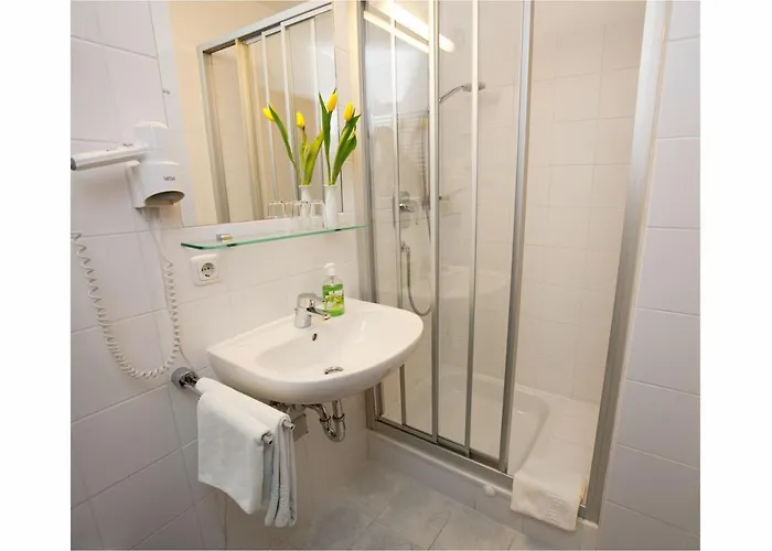 Lerner Hotel 2*